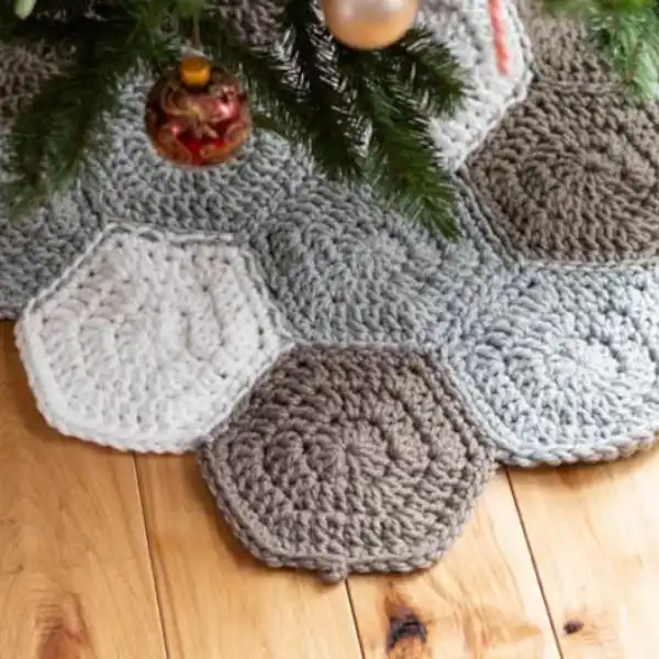 Hexagon Tree Skirt