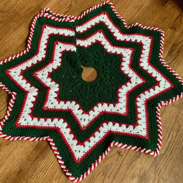 Festive Starburst Tree Skirt