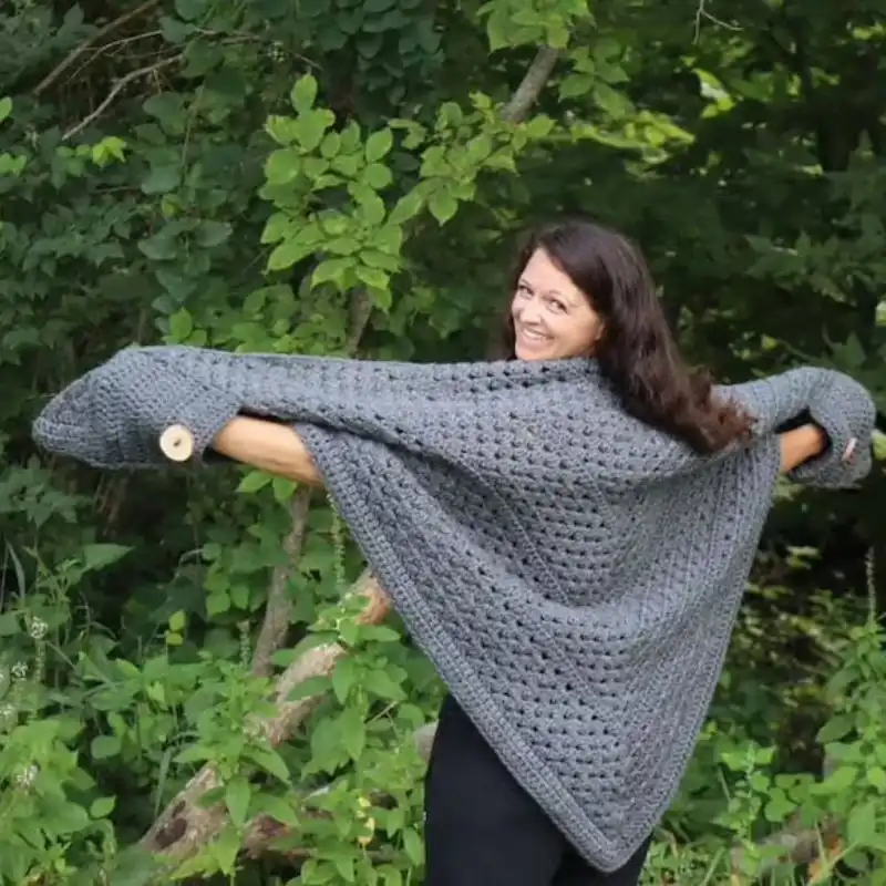 The Jodi Pocket Shawl