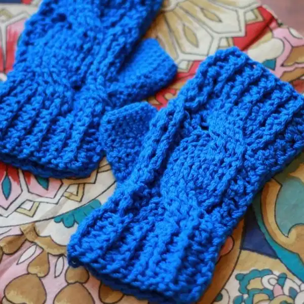 Cabled Fingerless Gloves