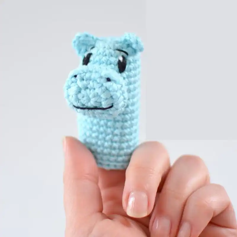 SAFARI Finger Puppet