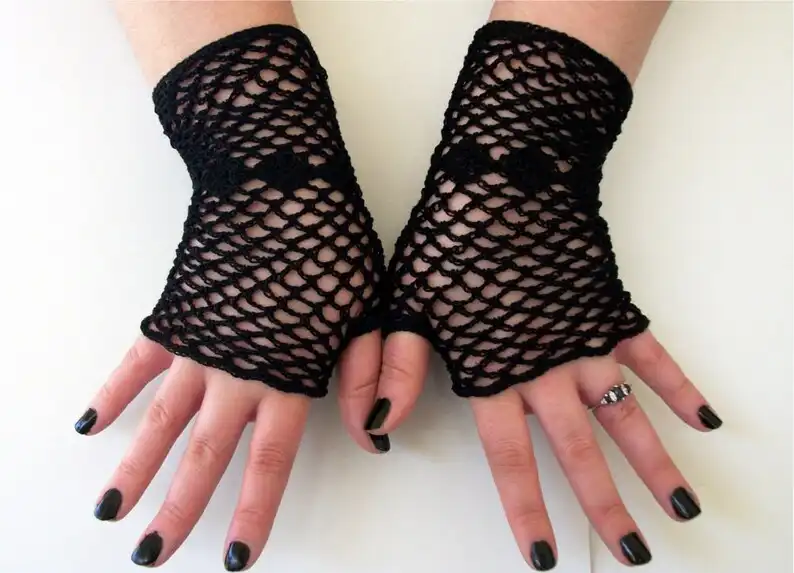 Mesh Stitch Gloves