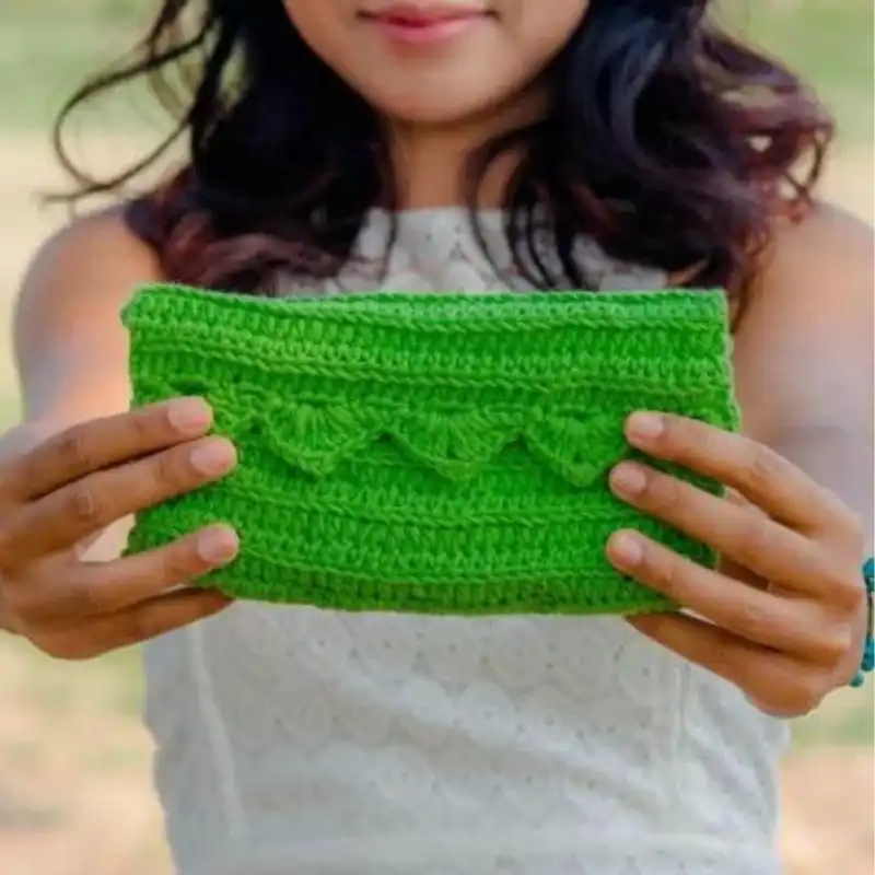 Simple Crochet Clutch