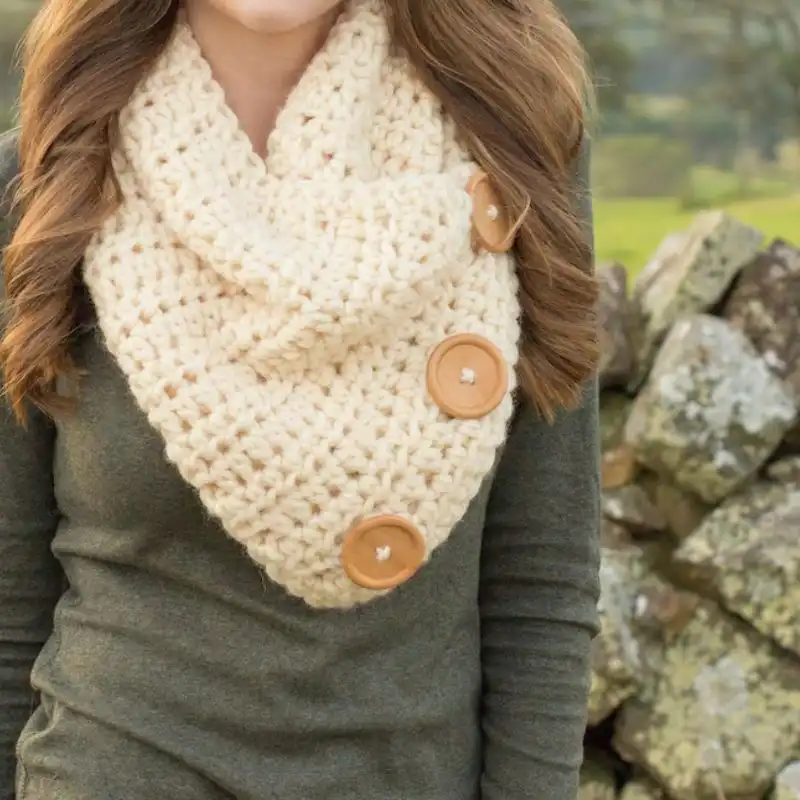 Basic Chunky Button Cowl