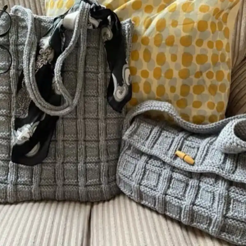 Matching Tote Bag And Handbag Knitting Pattern