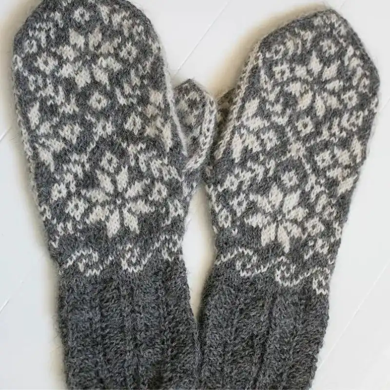 Norwegian Star Flower Mittens