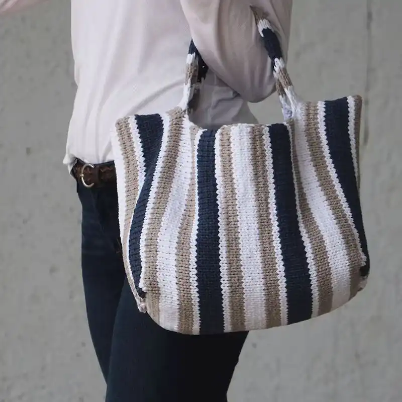 Stockinette Stripe Tote Knitting Pattern