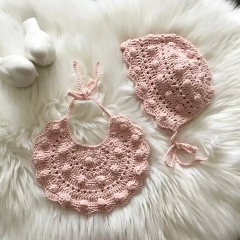 Daphne Baby Bib & Bonnet Set