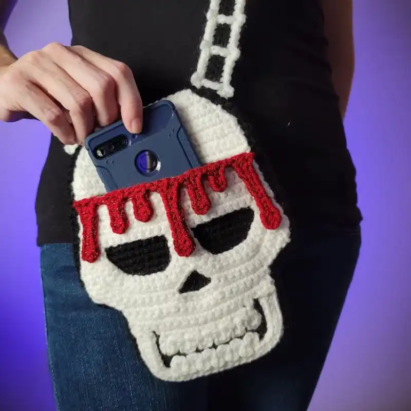 Bleeding Skull Purse Crochet Pattern