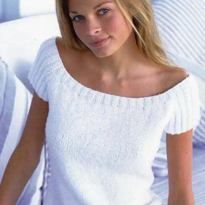 Simple Scoop Neck Summer Pullover