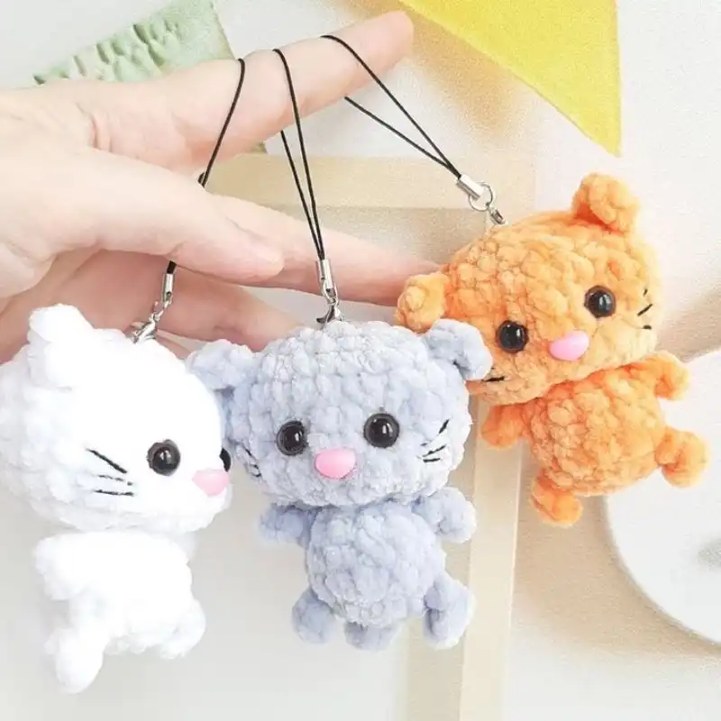 Lucky Cat Amigurumi Keychain