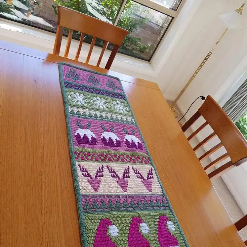 Mosaic Crochet Christmas Table Runner Pattern