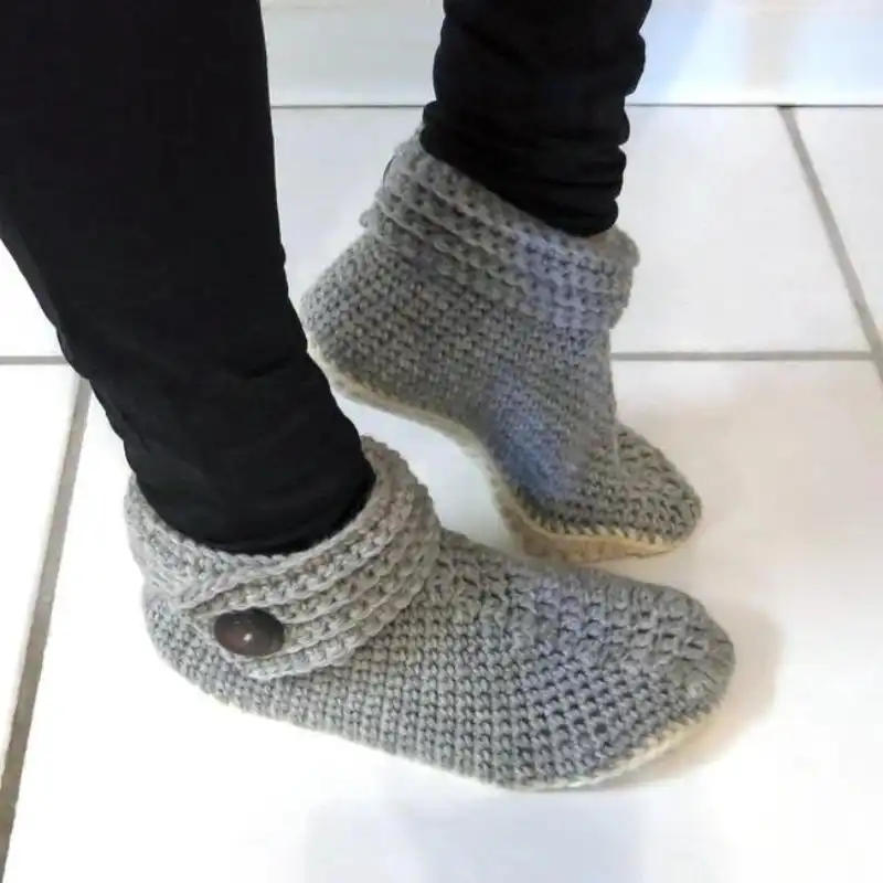 Women's Buttoned Up Slipper