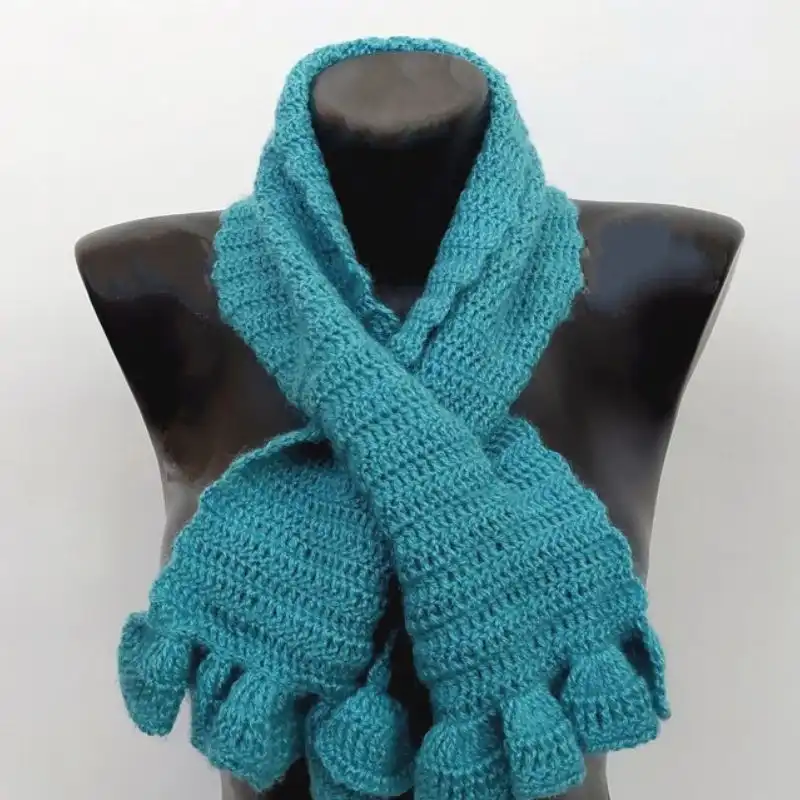 Ascot Keyhole Scarf