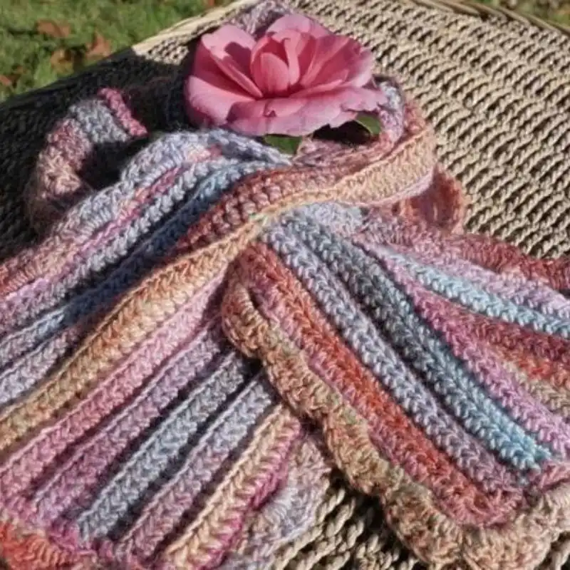 Beginner Keyhole Scarf Pattern | LagunaCrochet