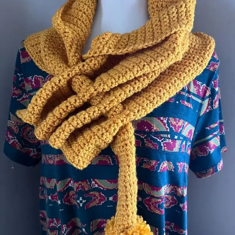 Beginner's Keyhole Scarf Pattern