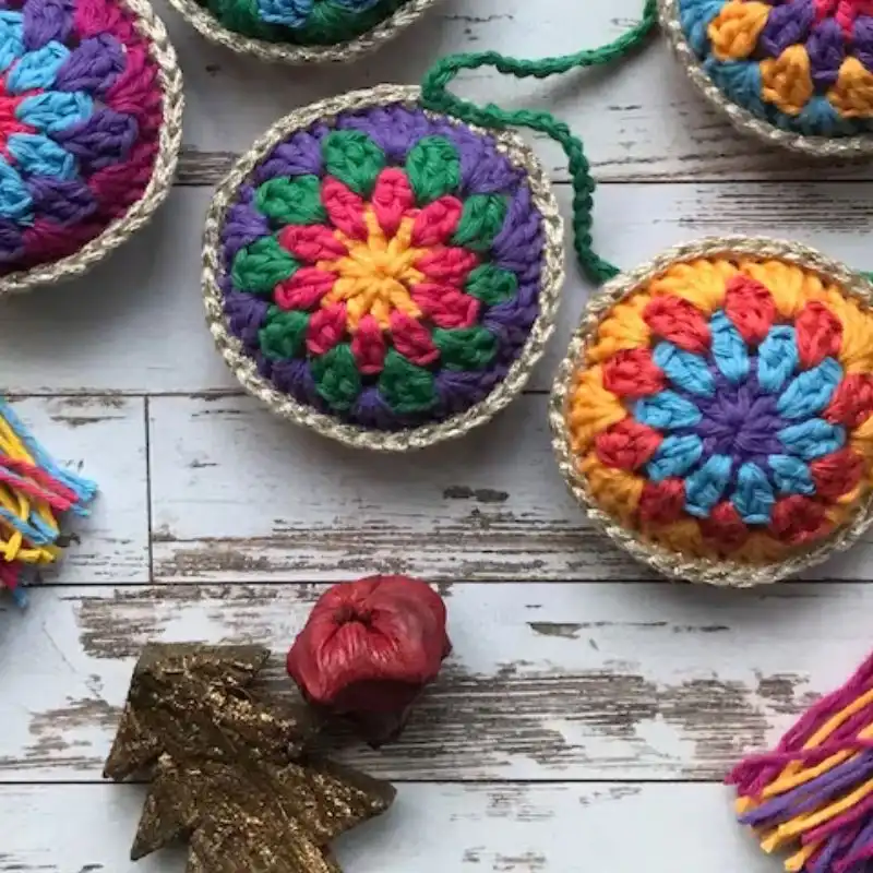 Granny Stitch Bauble Bunting Pattern