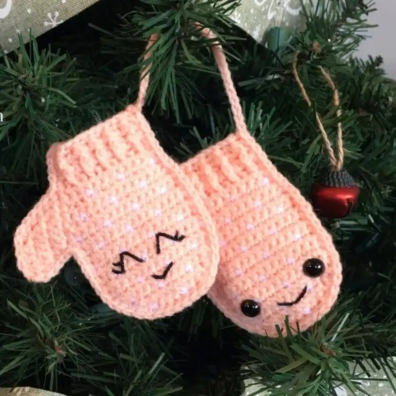 Mitten Ornament Crochet Pattern