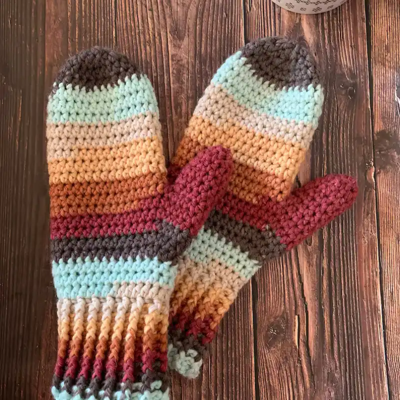 Rustic Cabin Mittens