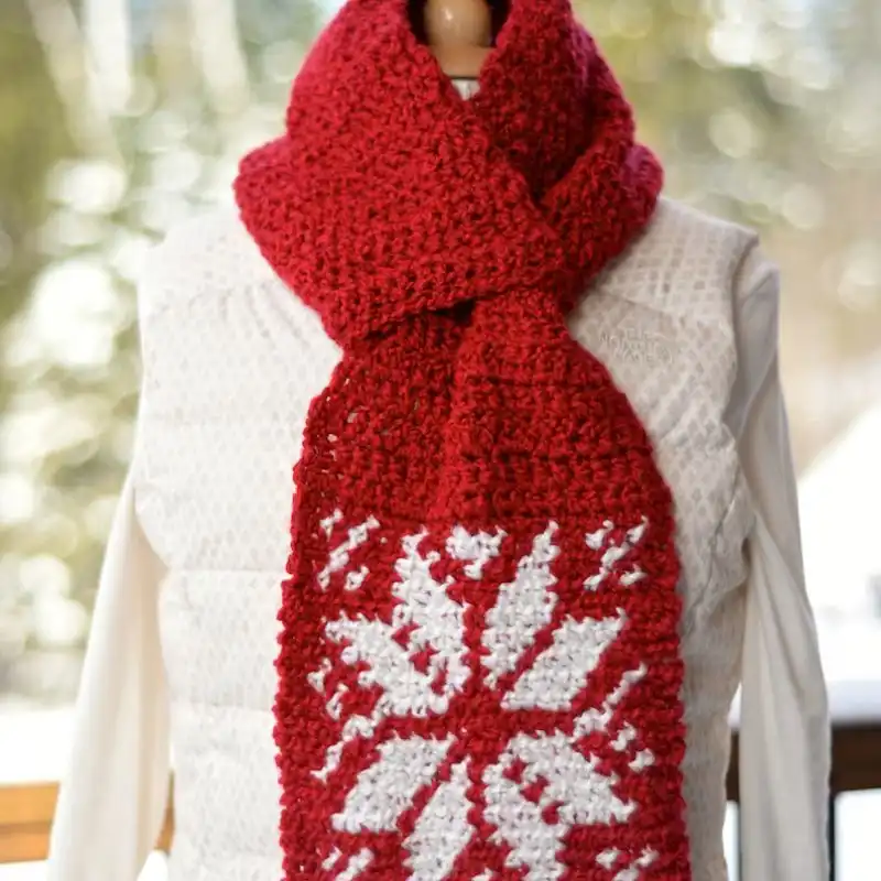 Snowflake Keyhole Scarf