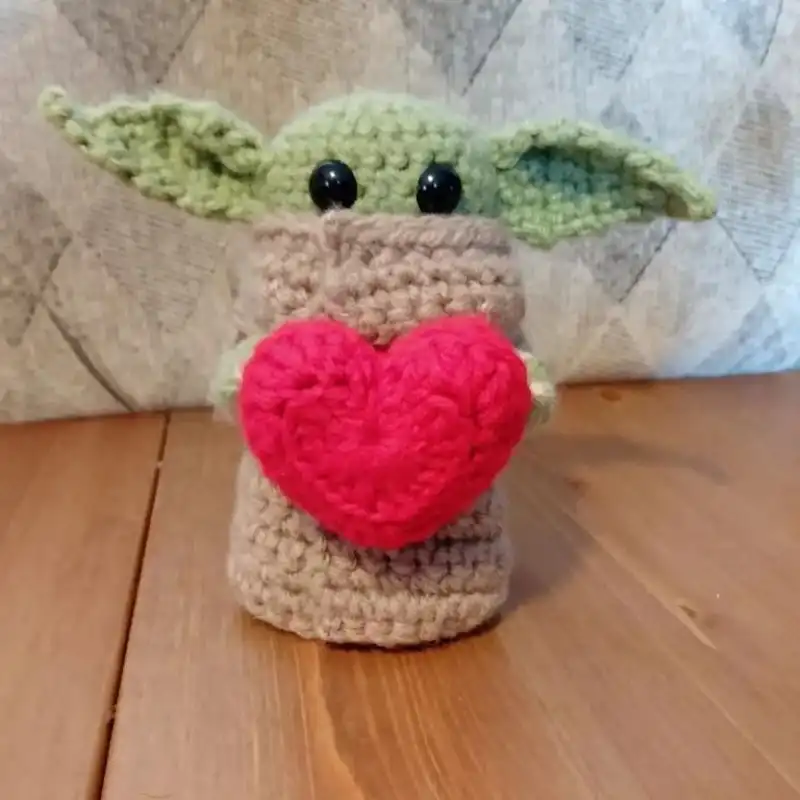 Baby Green Alien Valentine Pattern